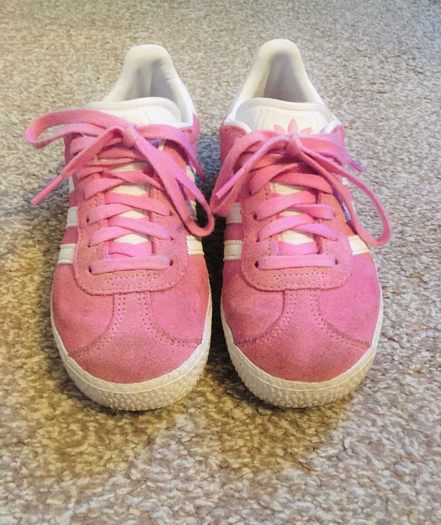 girls pink adidas gazelle